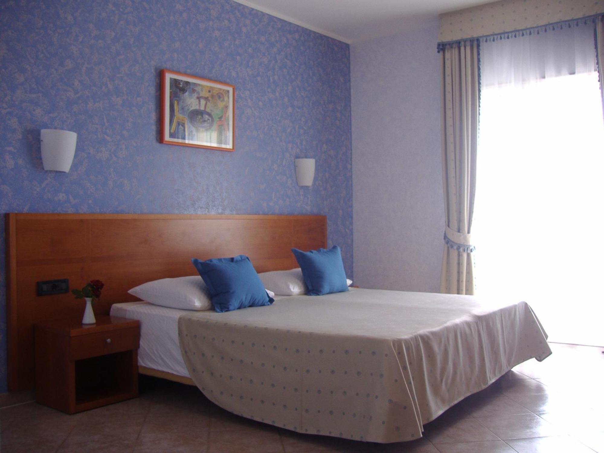 Hotel Zlatni Lav Martinšćica Zimmer foto